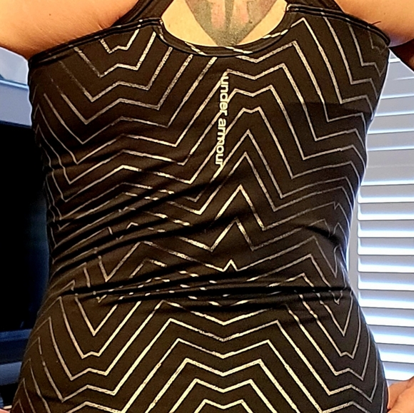 Under Armour Tank/Workout Top - Picture 2 of 3
